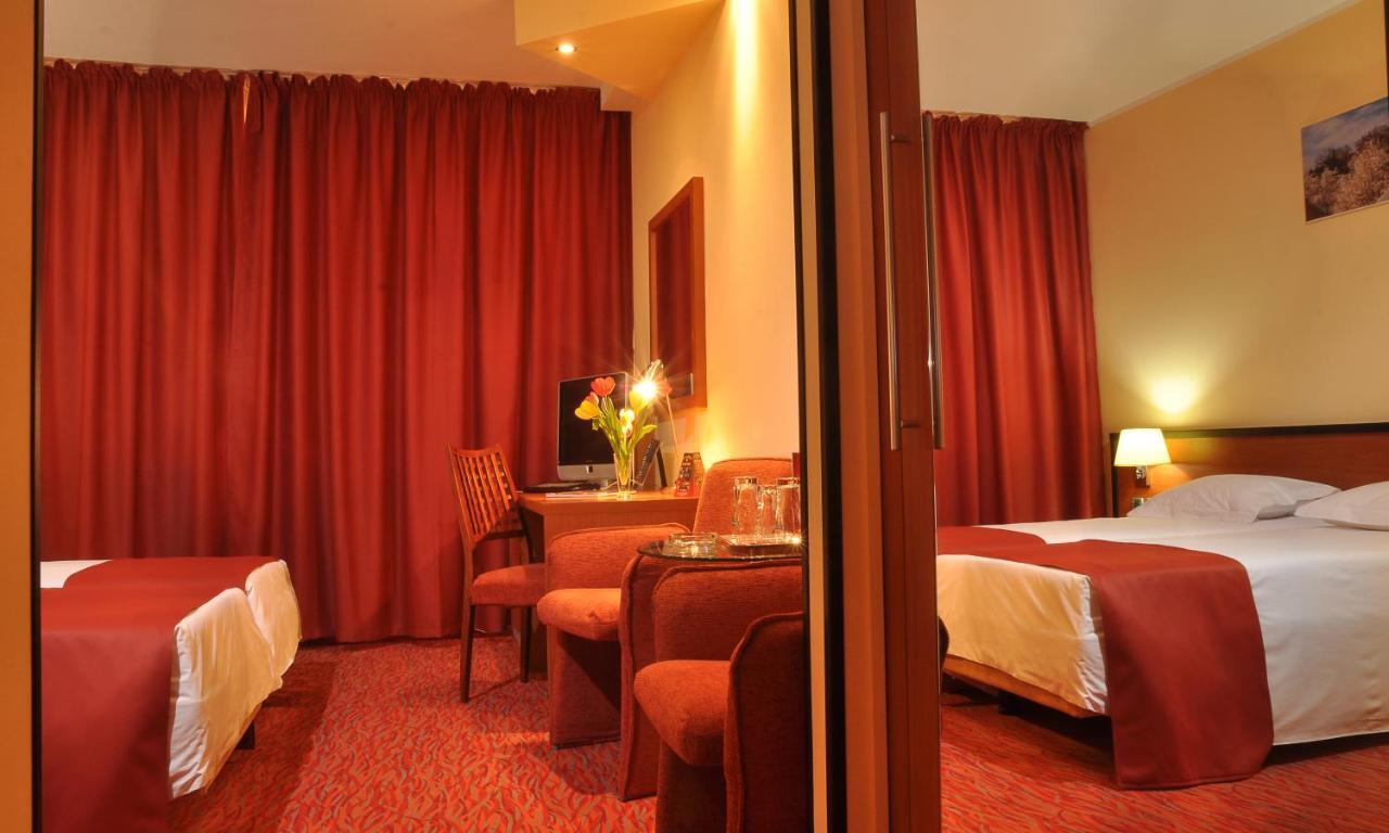 Hotel Continental Timisoara Habitación foto